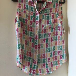 Talbots sleeveless button-up pineapple blouse